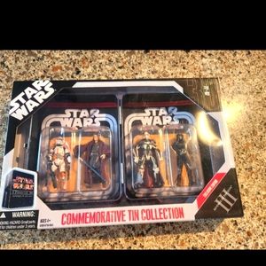 Star wR lunch box and figures